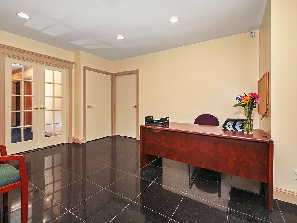 40 Galesi Dr, Wayne, NJ, 07470